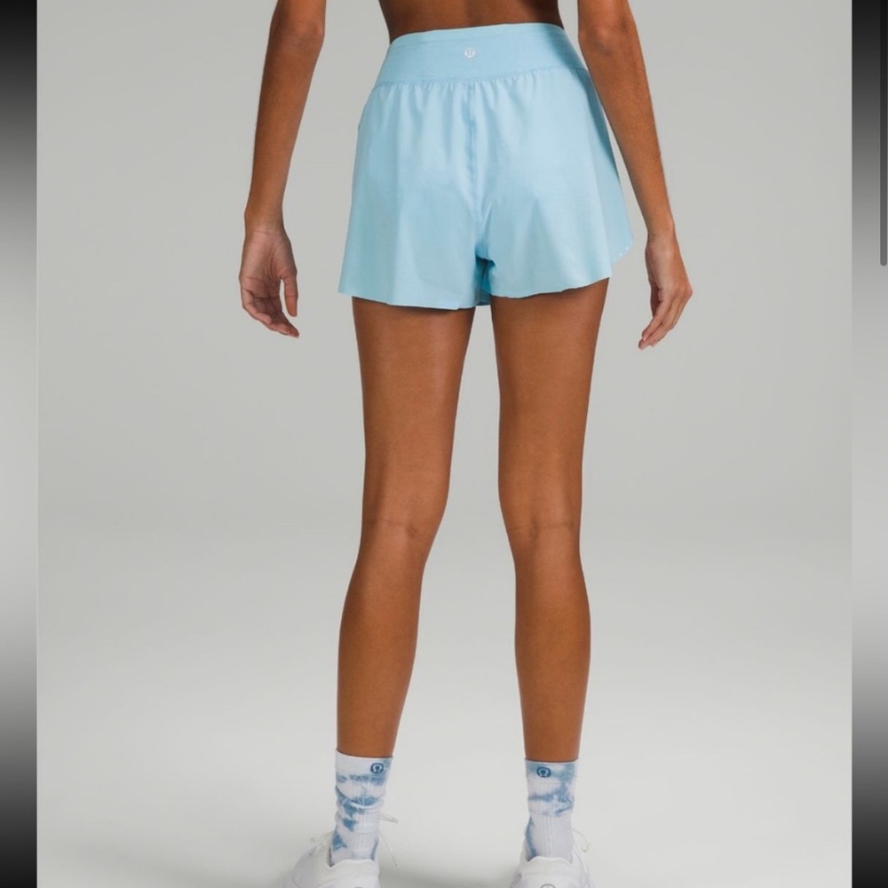 NWOT lululemon HR find your pace shorts sz 8 in blue chill (RARE/DISCONTINUED) - Picture 4 of 13